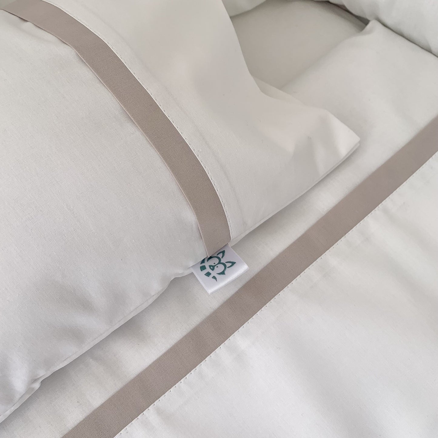 Sabanas Colecho ribete beige